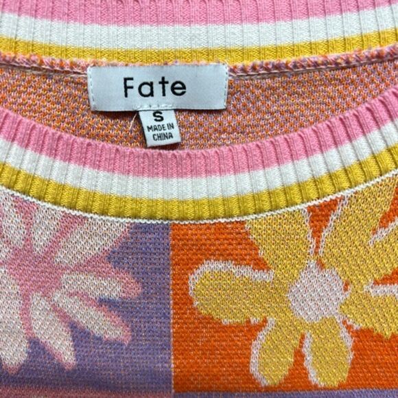 Fate small long sleeve floral top - Picture 4 of 4